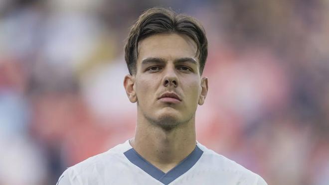 而曼联则可 而曼联则可