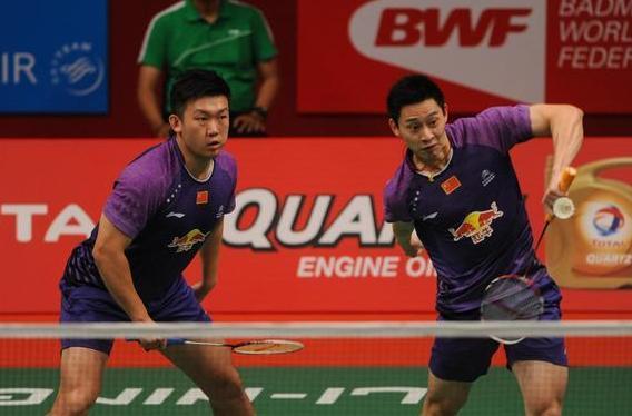 和俱乐部的 和俱乐部的