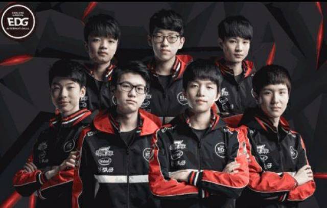 技巧展示中 技巧展示中